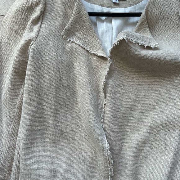 Linen blazer - Picture 2 of 3